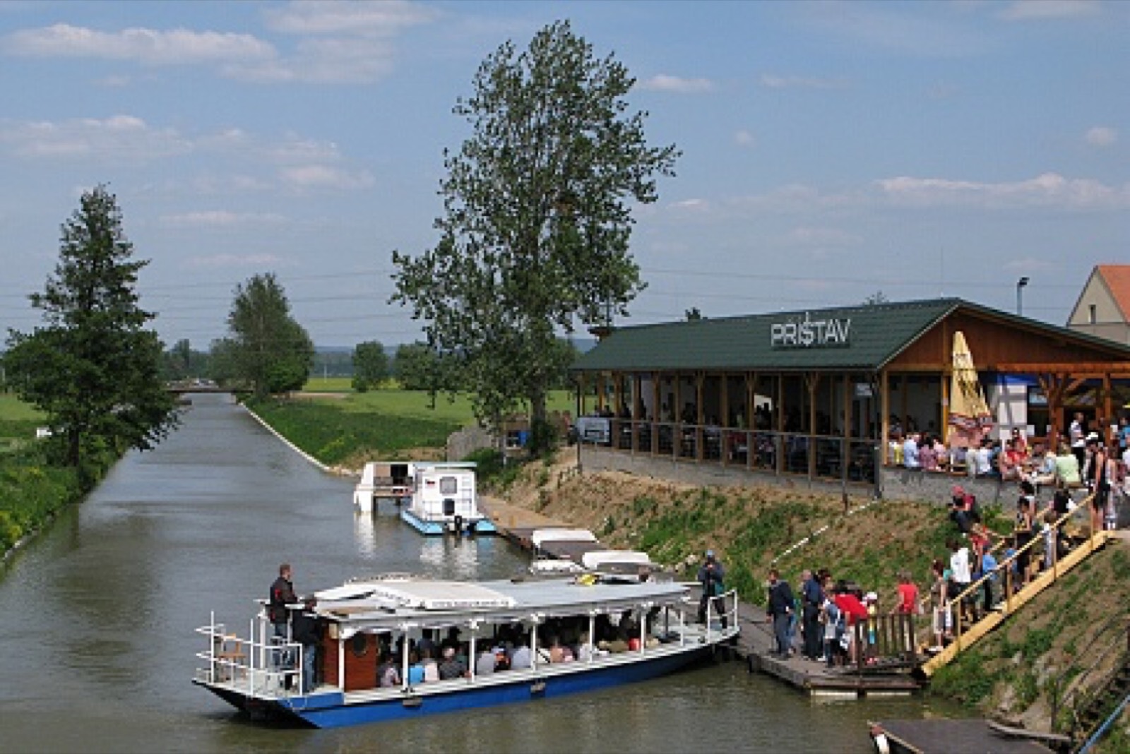 Výletní loď sv. Anna